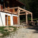 Terrasse Douglas sur poteaux à Vassieux en Vercors